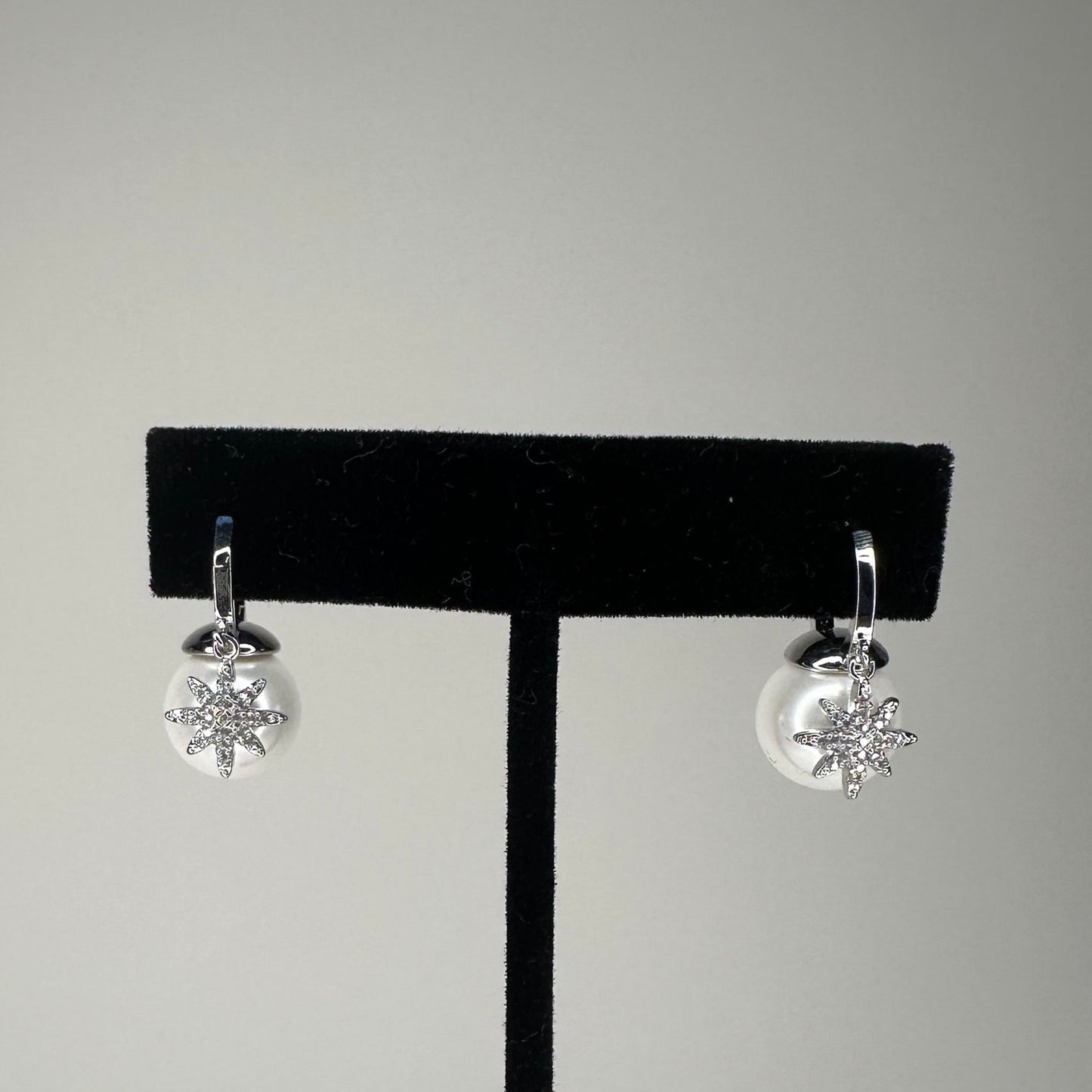 Silver Pearl Earring